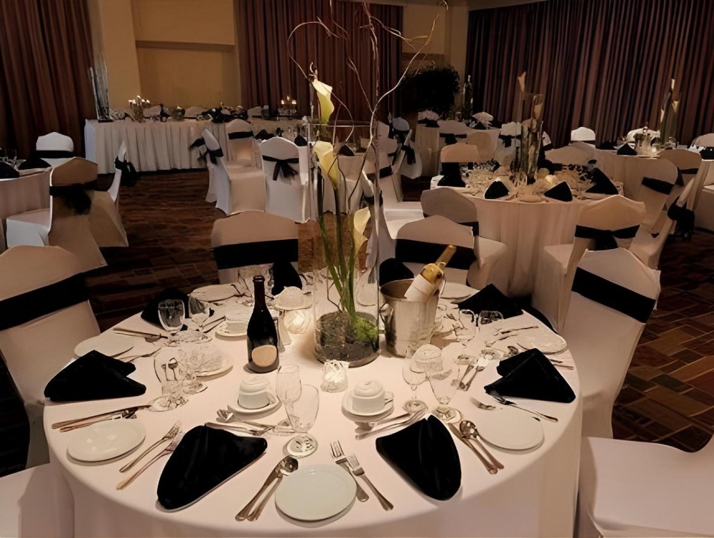 Holiday Inn Laval Montreal Main image